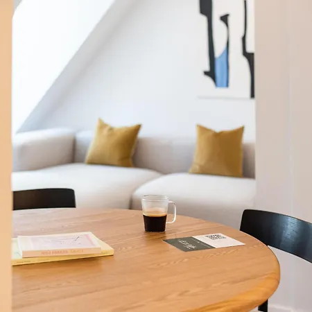 The Haus - Santa Barbara Ii * Lisboa