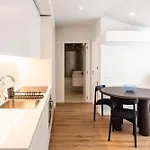 Apartment The Haus Santa Barbara Ii Lissabon